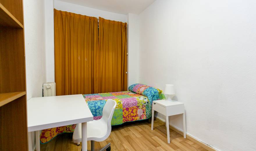 Cozy single Room at Gonzalo Gallas